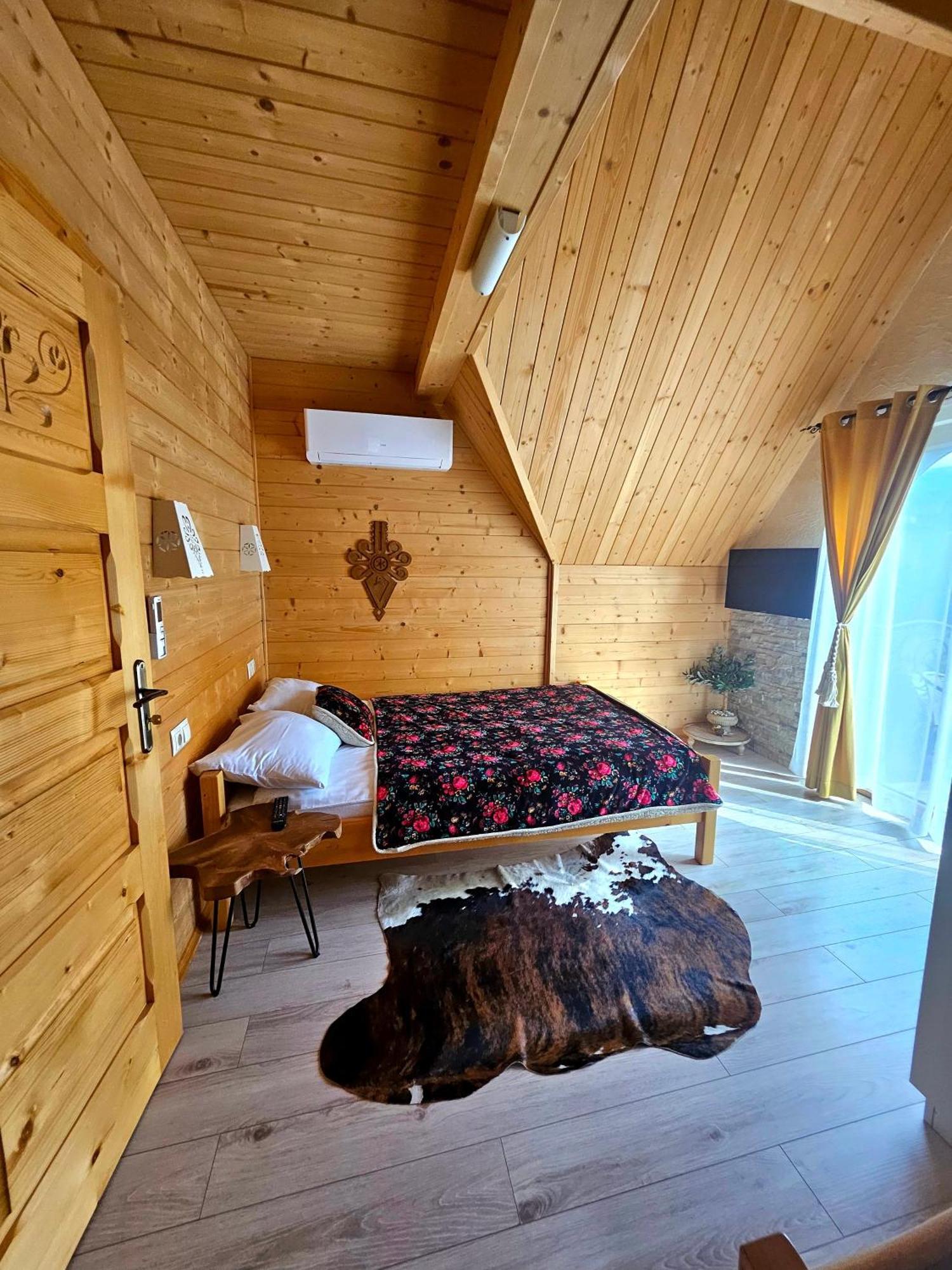 Goralska Chatka 2 Highland Cottage - Split Ac, Jacuzzi, Sauna, Private Parking, Mountains View, Garden, Zakopane Kültér fotó