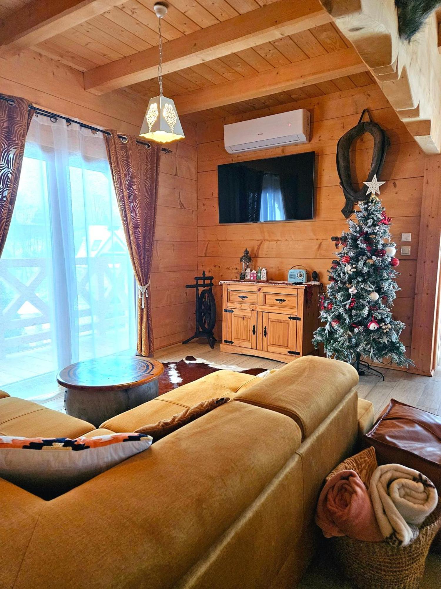Goralska Chatka 2 Highland Cottage - Split Ac, Jacuzzi, Sauna, Private Parking, Mountains View, Garden, Zakopane Kültér fotó